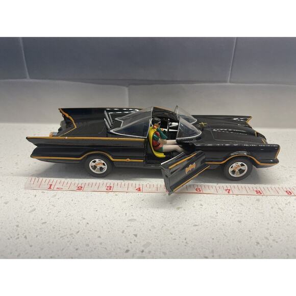 Batman Batmobile 1:24 w/Robin 9 Inches Jada Toys 2 Items - Picture 7 of 9